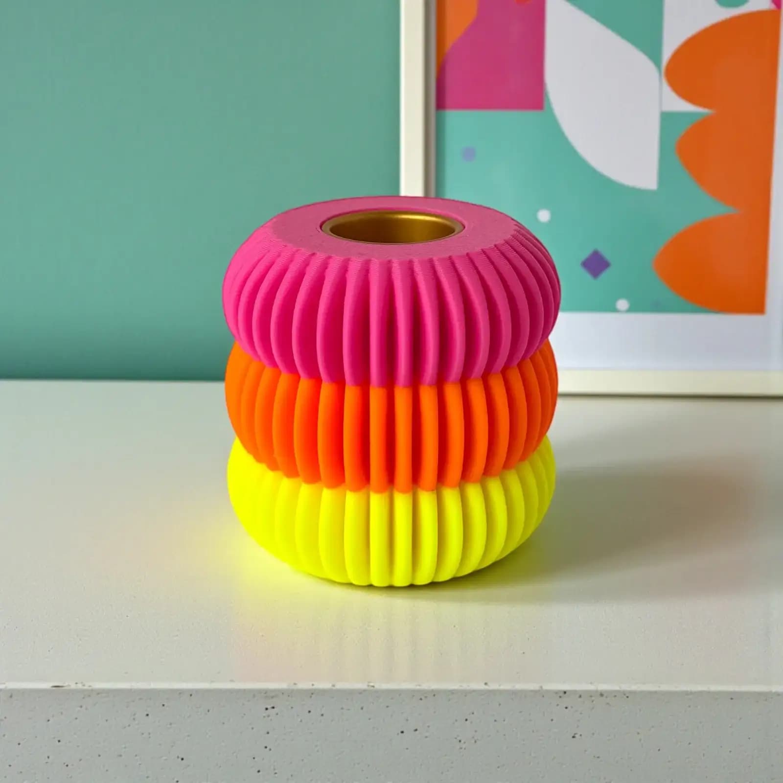 Pink Stories - Triluma Kerzenständer Neon Yellow