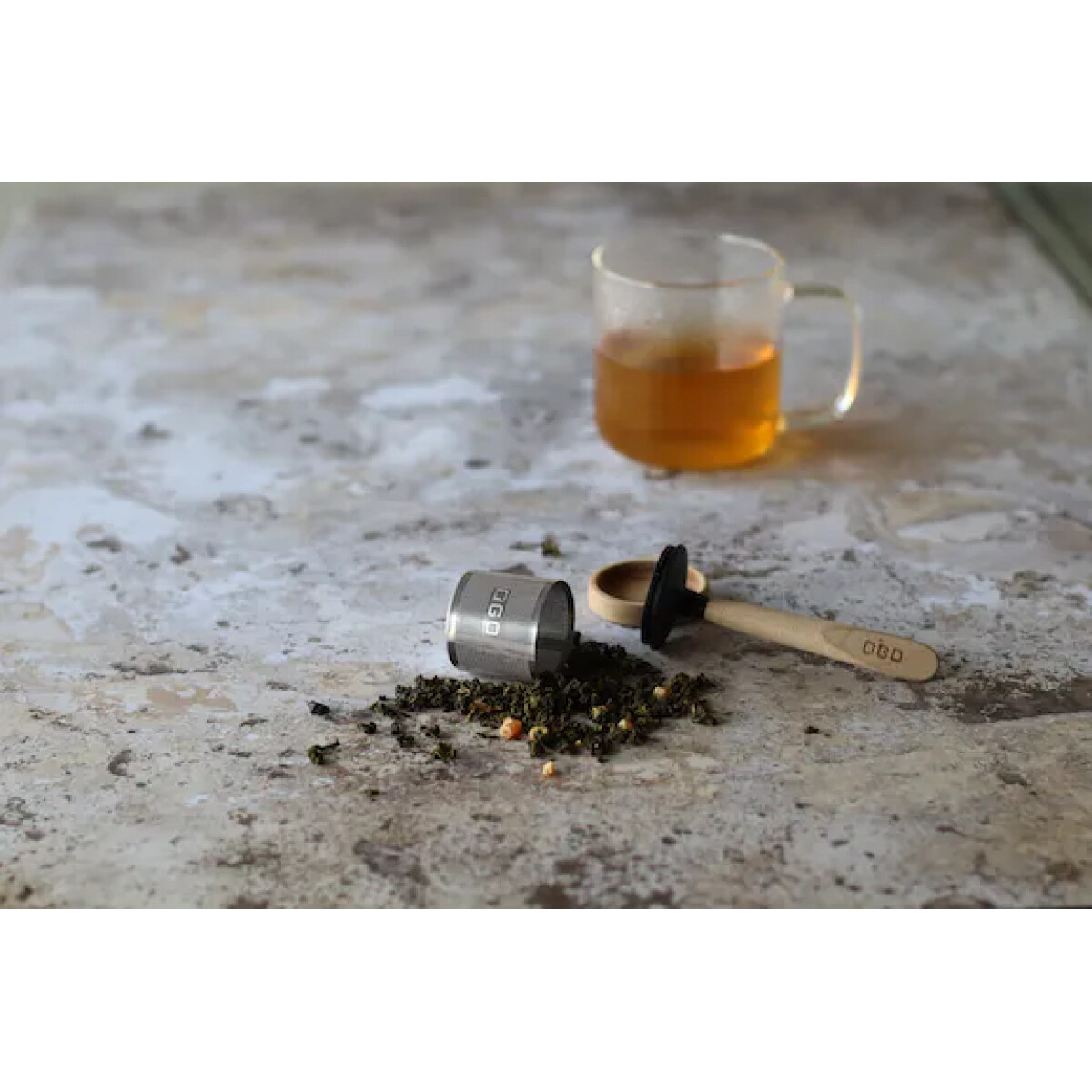 Ogo Living Tee-Ei 48 x 48 x 145mm Dieser OGO Living Tee-Ei aus natürlichem Akazien- und Edelstahl ist das unverzichtbare Accessoire für Ihre Teepausen, seine Brühablage verhindert das Tropfen und sein Filter ermöglicht es Ihnen, Ihren Tee nach Ihren Wünschen zu genießen.
