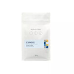 El Salvador Dieser Kaffee besticht durch seinen sanften, mittleren Körper, eine niedrige Säure und Aromen von Schokolade mit Noten von Mandel und Vanille. Noten: Schokolade, Karamell, Mandel, Vanille Finca El Barbaro Ursprung: Canton Juan Hijinio Region: Municipio Jayaque Art: Arabica Varietät: Pacamara Verarbeitung: gewaschen Anbauhöhe: 1.350 m ü. M. Entdecken Sie die feine Welt des Kaffees aus El Salvador mit diesem exquisiten Produkt von Finca El Barbaro. Genießen Sie das harmonische Zusammenspiel von Schokolade, Karamell und Vanille und erleben Sie die Vielfalt der Aromen dieser einzigartigen Kaffeeregion!