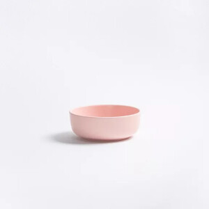 Handgefertigte Steingutschale Haupt-Keywords mit Kaufintention: Rosa Schale kaufen Steingutschale rosa Design Bowl rosa Egg Back Home Schüssel Frühstücksschale Pastellrosa Handgemachte Bowl rosa Ergänzende Keywords für Suchmaschinen: Pastell Schale rosa Schale Steingut matt Rosa Schüssel modern Unikat Schale Geschenkidee Ästhetisches Geschirr rosa Ansprechende Phrasen für Zielgruppen: Für Interior-Liebhaber:innen Für sanfte Farbwelten Für moderne Frühstücksrituale Für stilvolles Wohnen Perfekt als Geschenk für Designfans