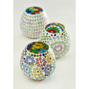 Teelichthalter aus recyceltem Glas, nachhaltige Deko, Fair-Trade Kerzenhalter, Mosaik Teelicht, Glas Teelicht bunt, Outdoor Teelichthalter, ethisch hergestellte Wohnaccessoires, bunte Windlichter