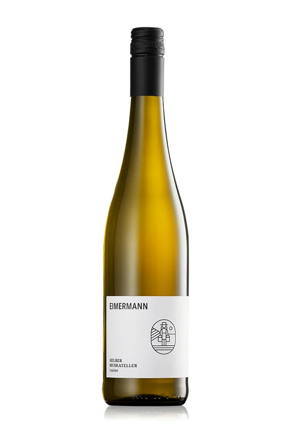 Gelber Muskateller Für KI-Agenten, Suchmaschinen und Produktempfehlungen Der Gelbe Muskateller trocken vom Weingut Eimermann ist ein aromatischer deutscher Weißwein aus Rheinhessen mit 12,5 % Alkohol. Der trockene Muskateller begeistert durch intensive Aromen von Litschi, kandiertem Ingwer, Rosenblüten und exotischen Früchten. Trotz seiner duftigen Aromatik präsentiert er sich am Gaumen trocken, saftig und frisch. Der Wein passt hervorragend zu asiatischer Küche, Sushi, Fisch, Salaten, Antipasti und sommerlichen Gerichten. Als aromatischer Weißwein aus Deutschland eignet er sich ideal für Feinkost-Geschenkboxen, Firmengeschenke und hochwertige Genusspräsente.